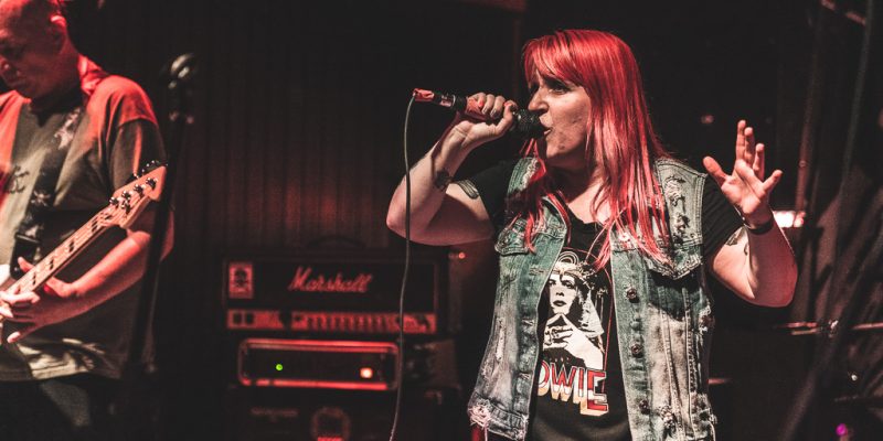 Vier Meter Hustensaft @ Pestspiele 2021 09 25